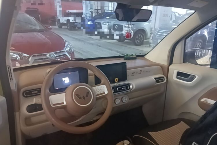 Used Wuling Hongguang MINIEV 2024 3rd Generation 215km Advanced Version Center Console