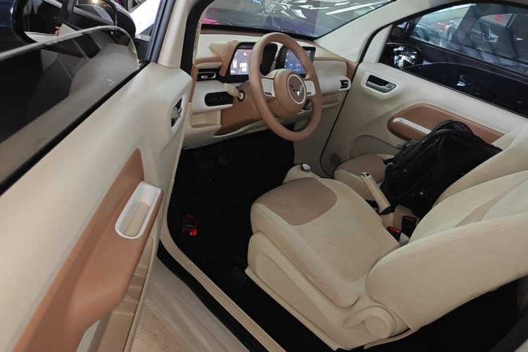 Used Wuling Hongguang MINIEV 2024 3rd Generation 215km Advanced Version Driver Seat
