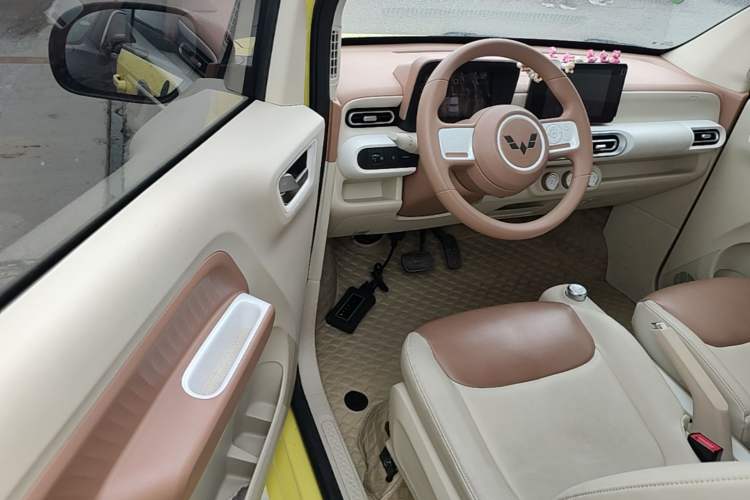 Used Wuling Hongguang MINIEV 2024 3rd Generation 215km Advanced Version Driver Seat
