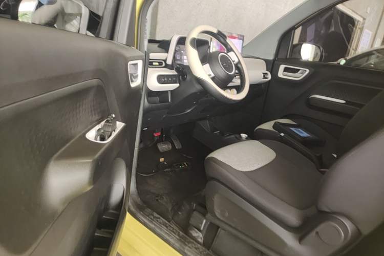 Used Wuling Hongguang MINIEV 2024 3rd Generation 215km Youth Edition Driver Seat