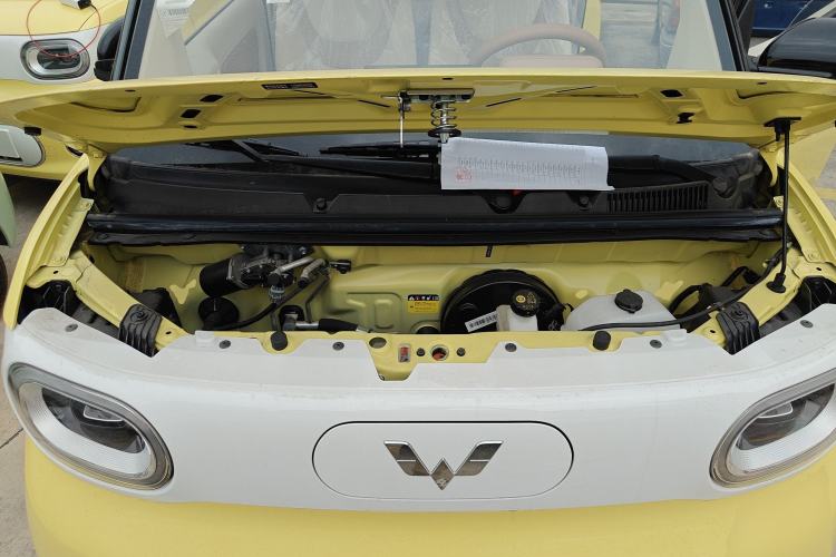 Used Wuling Hongguang MINIEV 2024 3rd Generation 170 km Engine Bay