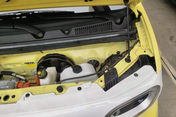 Used Wuling Hongguang MINIEV 2024 3rd Generation 215km Advanced Version Engine Bay Left