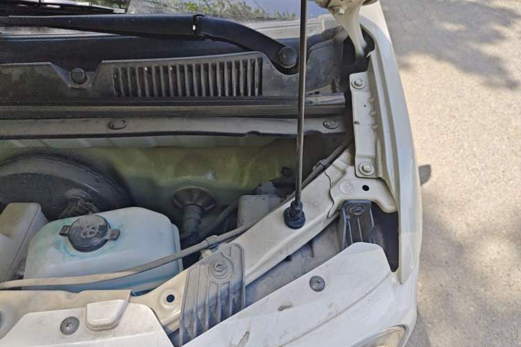 Used Wuling Hongguang MINIEV 2024 3rd Generation 215km Youth Edition Engine Bay Left