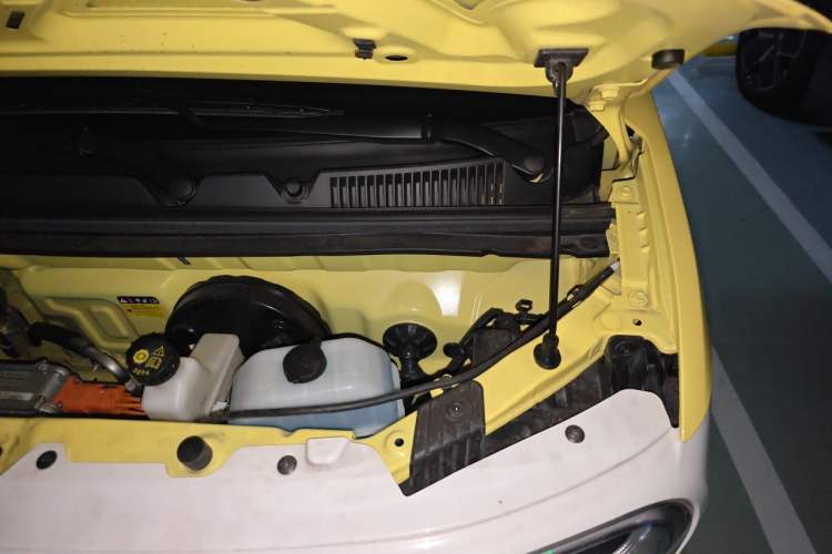 Used Wuling Hongguang MINIEV 2024 3rd Generation 215km Advanced Version Engine Bay Left