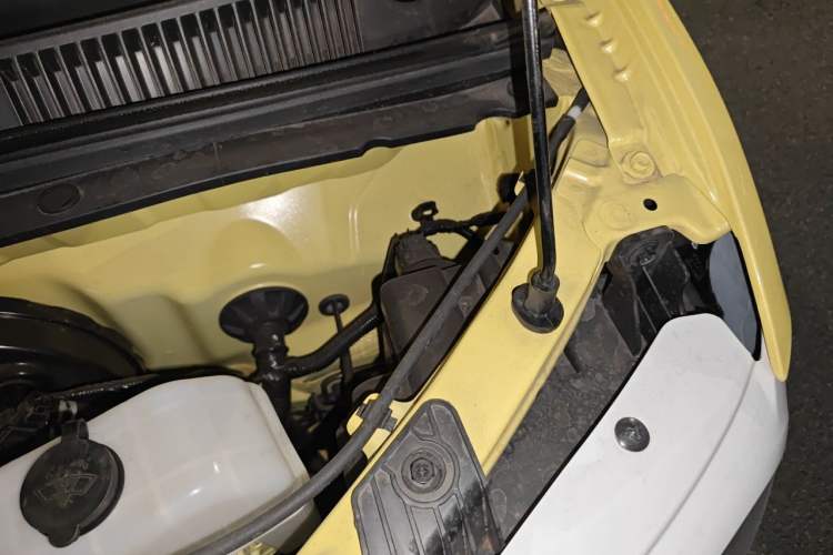 Used Wuling Hongguang MINIEV 2024 3rd Generation 215km Youth Edition Engine Bay Left