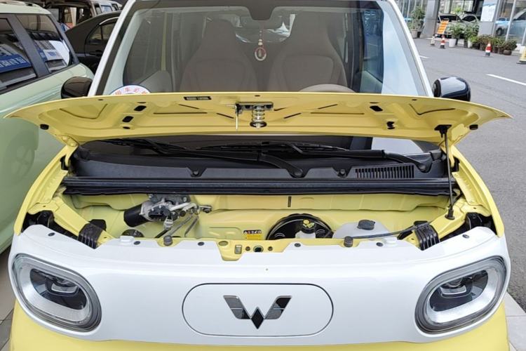 Used Wuling Hongguang MINIEV 2024 3rd Generation 215km Advanced Version Engine Bay