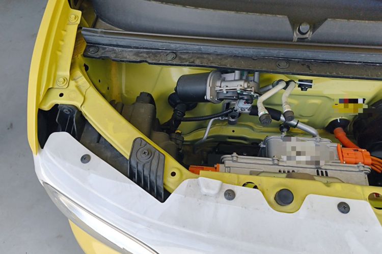 Used Wuling Hongguang MINIEV 2024 3rd Generation 215km Youth Edition Engine Bay Right