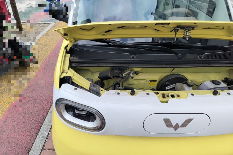 Used Wuling Hongguang MINIEV 2024 3rd Generation 215km Advanced Version Engine Bay Right