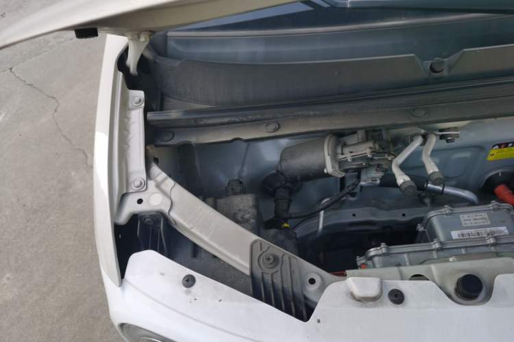 Used Wuling Hongguang MINIEV 2024 3rd Generation 215km Youth Edition Engine Bay Right