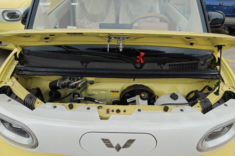 Used Wuling Hongguang MINIEV 2024 3rd Generation 170 km Engine Bay