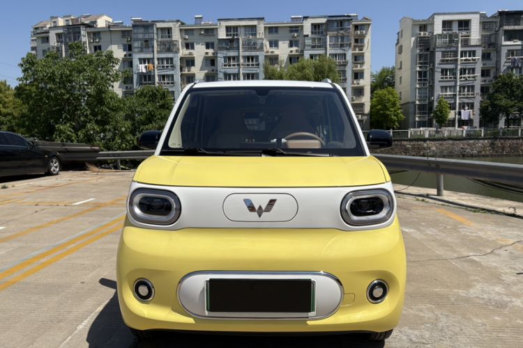 Used Wuling Hongguang MINIEV 2024 3rd Generation 215km Advanced Version Exterior 1
