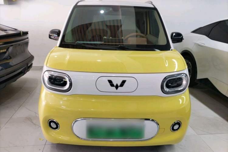 Used Wuling Hongguang MINIEV 2024 3rd Generation 215km Advanced Version Exterior 2