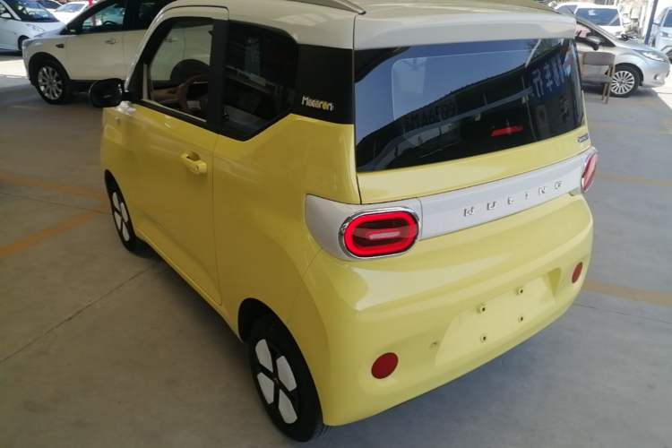 Used Wuling Hongguang MINIEV 2024 3rd Generation 215km Advanced Version Exterior 2