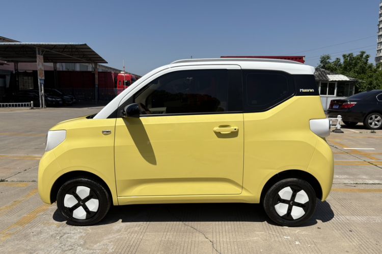 Used Wuling Hongguang MINIEV 2024 3rd Generation 215km Advanced Version Exterior 3