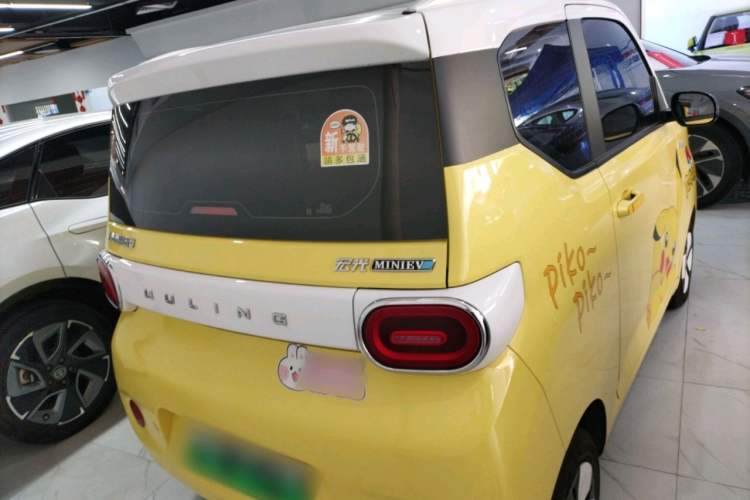 Used Wuling Hongguang MINIEV 2024 3rd Generation 215km Advanced Version Exterior 5