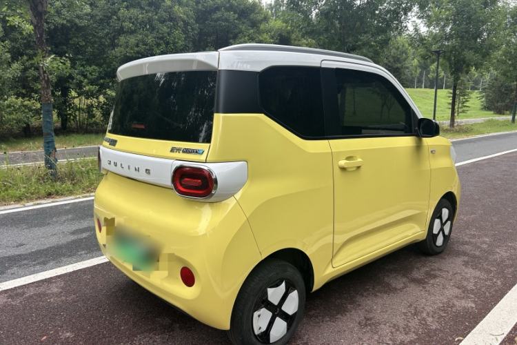 Used Wuling Hongguang MINIEV 2024 3rd Generation 215km Advanced Version Exterior 5