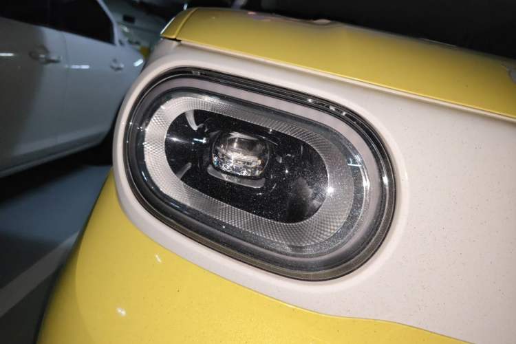 Used Wuling Hongguang MINIEV 2024 3rd Generation 215km Advanced Version Exterior 6