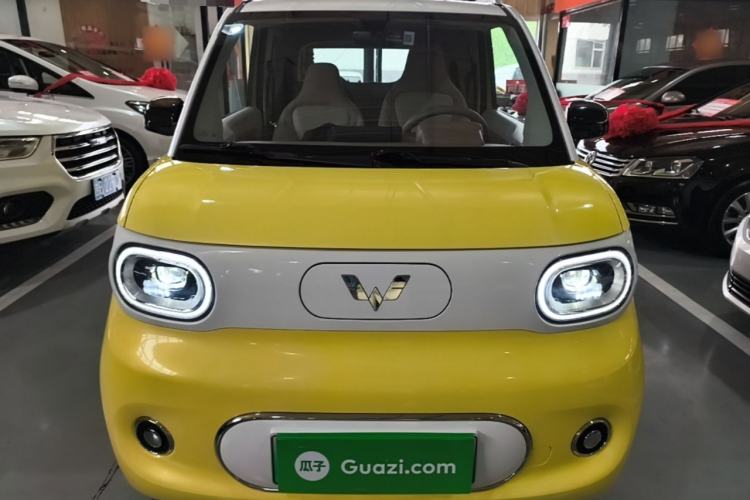 Used Wuling Hongguang MINIEV 2024 3rd Generation 215km Advanced Version Front