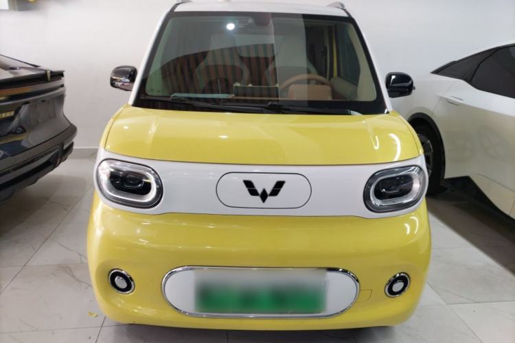 Used Wuling Hongguang MINIEV 2024 3rd Generation 215km Advanced Version Front