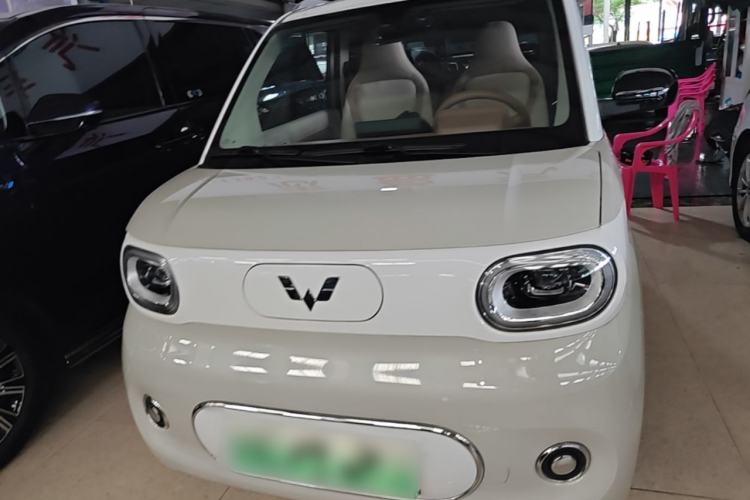 Used Wuling Hongguang MINIEV 2024 3rd Generation 215km Advanced Version Front