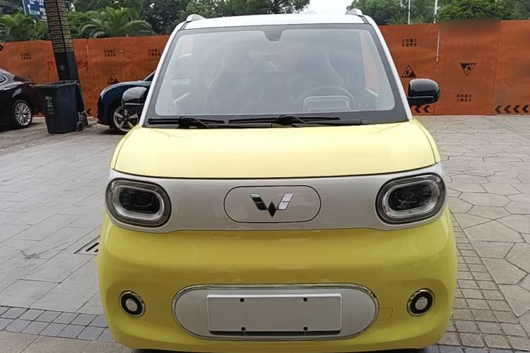 Used Wuling Hongguang MINIEV 2024 3rd Generation 215km Advanced Version Front
