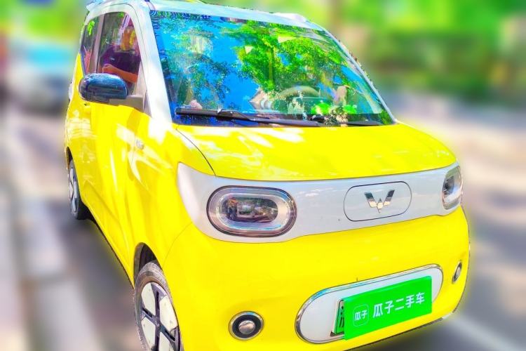 Used Wuling Hongguang MINIEV 2024 3rd Generation 215km Advanced Version Front Right 45 Deg