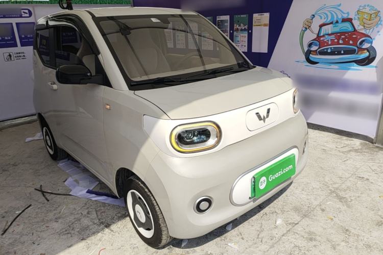 Used Wuling Hongguang MINIEV 2024 3rd Generation 215km Youth Edition Front Right 45 Deg