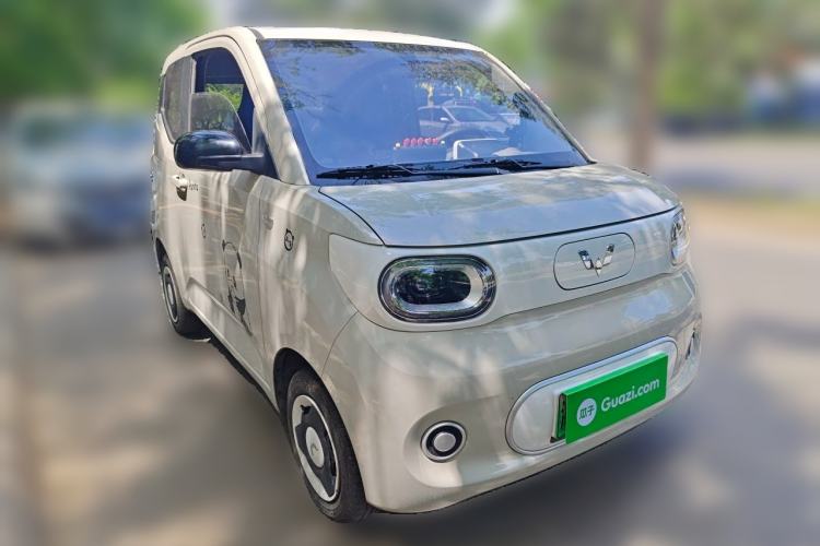 Used Wuling Hongguang MINIEV 2024 3rd Generation 215km Youth Edition Front Right 45 Deg
