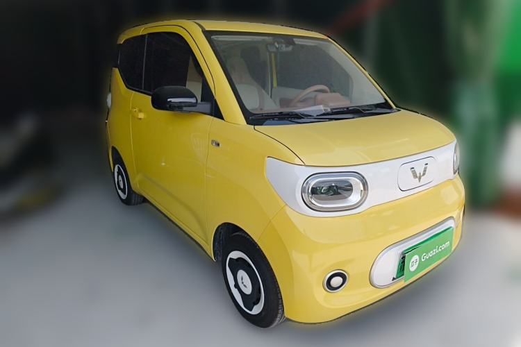 Used Wuling Hongguang MINIEV 2024 3rd Generation 215km Youth Edition Front Right 45 Deg