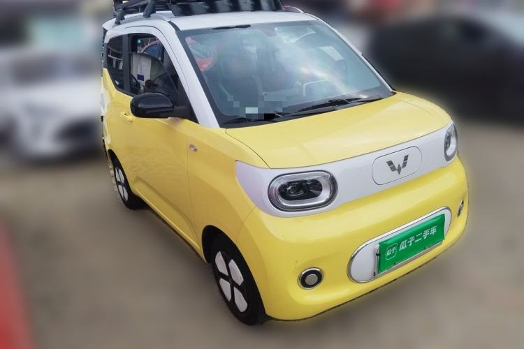 Used Wuling Hongguang MINIEV 2024 3rd Generation 215km Advanced Version Front Right 45 Deg