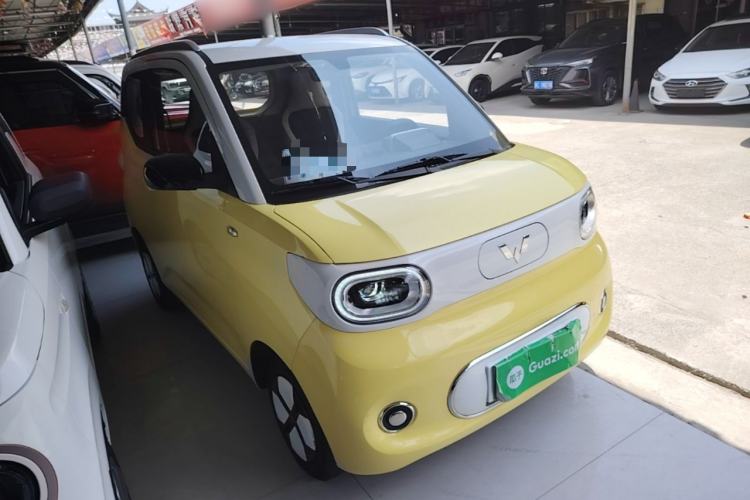 Used Wuling Hongguang MINIEV 2024 3rd Generation 215km Advanced Version Front Right 45 Deg