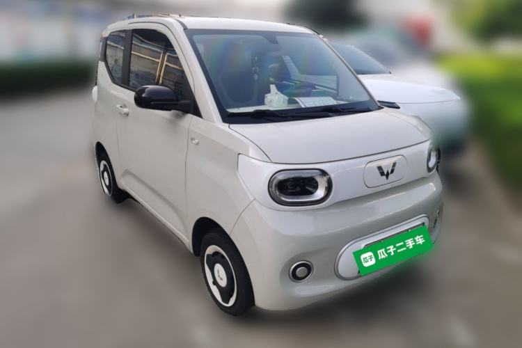 Used Wuling Hongguang MINIEV 2024 3rd Generation 215km Youth Edition Front Right 45 Deg