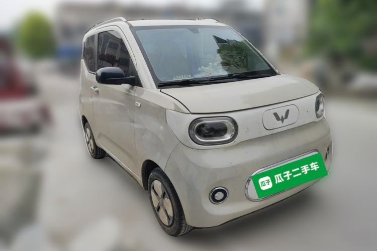 Used Wuling Hongguang MINIEV 2024 3rd Generation 215km Advanced Version Front Right 45 Deg