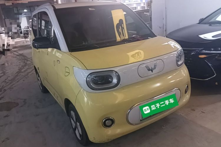 Used Wuling Hongguang MINIEV 2024 3rd Generation 215km Advanced Version Front Right 45 Deg