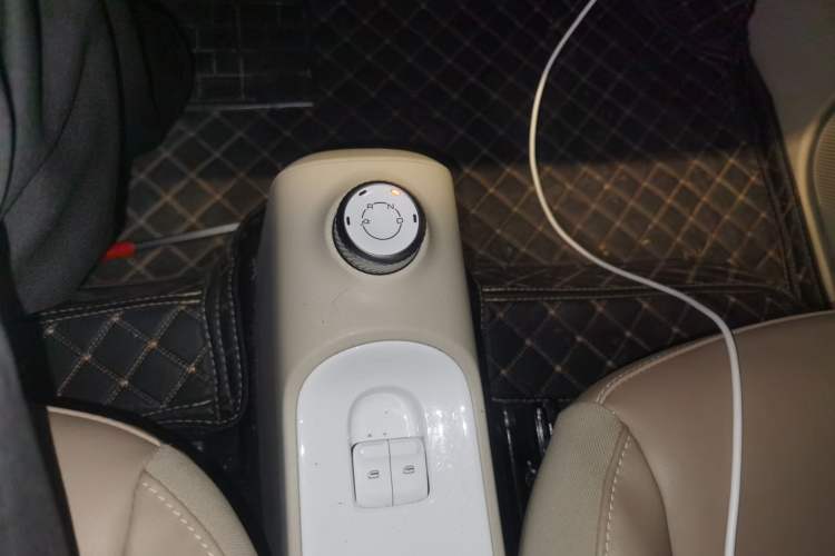 Used Wuling Hongguang MINIEV 2024 3rd Generation 215km Advanced Version Gear Lever