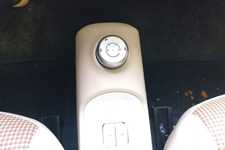 Used Wuling Hongguang MINIEV 2024 3rd Generation 215km Youth Edition Gear Lever