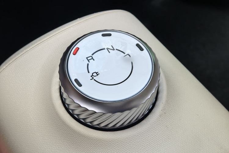 Used Wuling Hongguang MINIEV 2024 3rd Generation 215km Advanced Version Gear Lever