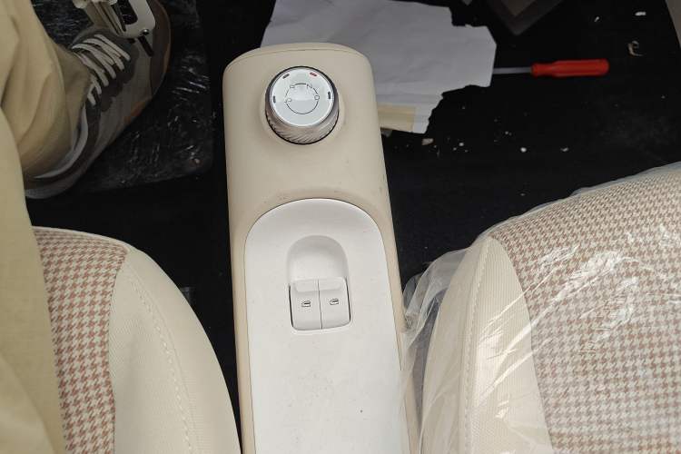 Used Wuling Hongguang MINIEV 2024 3rd Generation 170 km Gear Lever