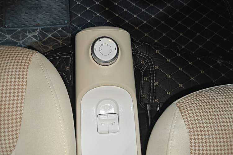 Used Wuling Hongguang MINIEV 2024 3rd Generation 215km Advanced Version Gear Lever