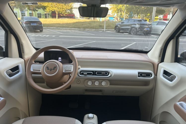 Used Wuling Hongguang MINIEV 2024 3rd Generation 215km Youth Edition Interior 1