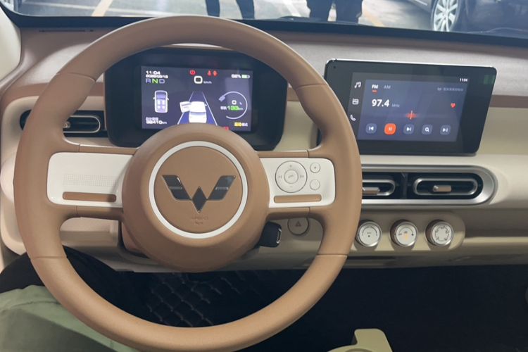 Used Wuling Hongguang MINIEV 2024 3rd Generation 215km Advanced Version Interior 1