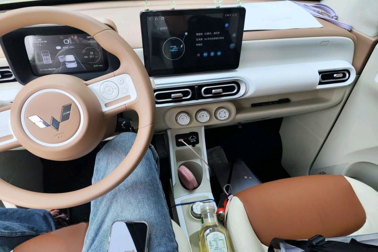 Used Wuling Hongguang MINIEV 2024 3rd Generation 215km Youth Edition Interior 1