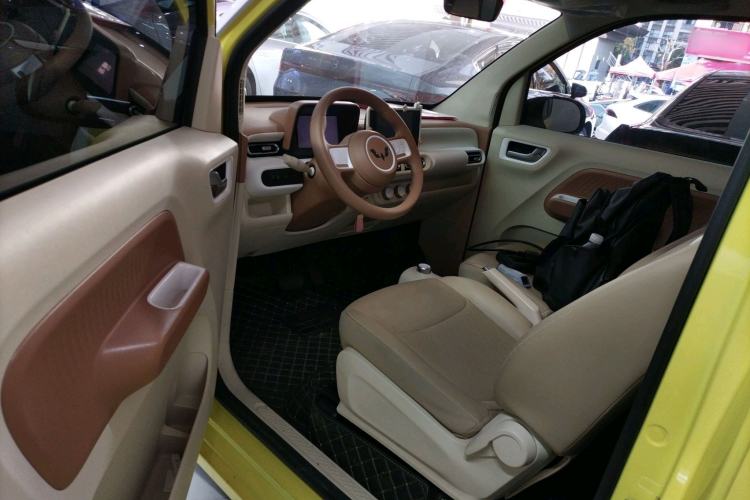 Used Wuling Hongguang MINIEV 2024 3rd Generation 215km Advanced Version Interior 3