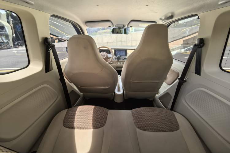 Used Wuling Hongguang MINIEV 2024 3rd Generation 215km Advanced Version Interior 4