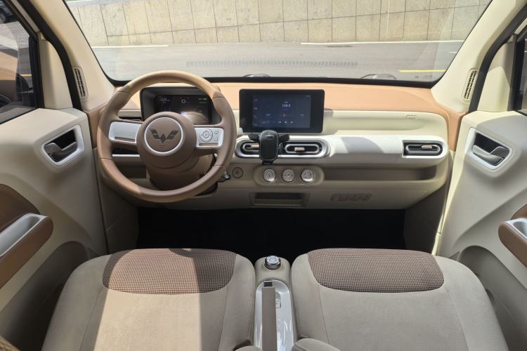 Used Wuling Hongguang MINIEV 2024 3rd Generation 215km Advanced Version Interior 6