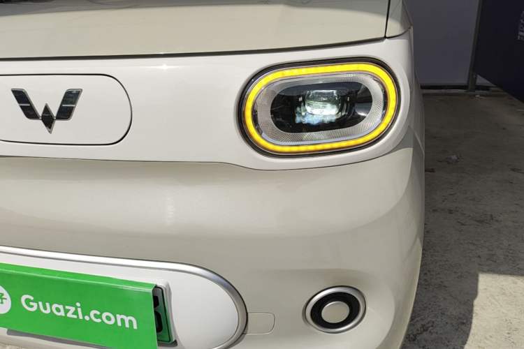 Used Wuling Hongguang MINIEV 2024 3rd Generation 215km Youth Edition Left Front Headlight