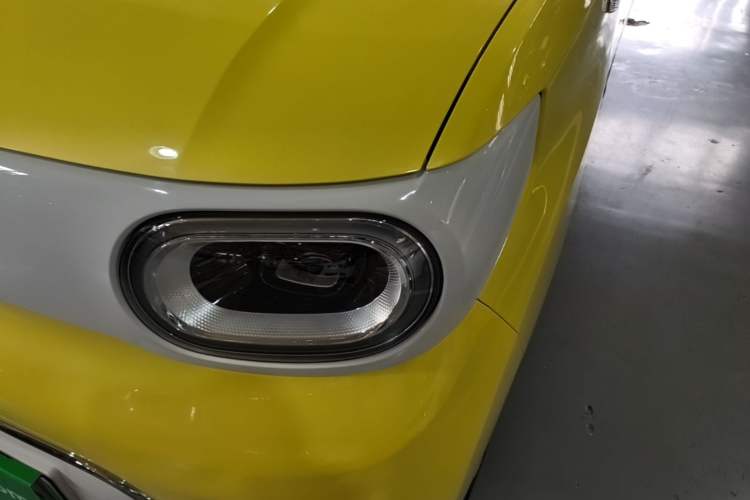 Used Wuling Hongguang MINIEV 2024 3rd Generation 215km Advanced Version Left Front Headlight