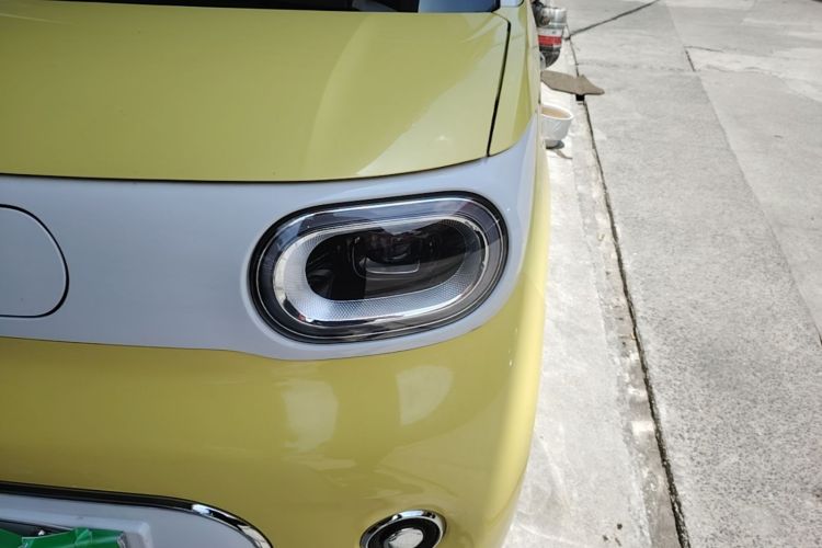 Used Wuling Hongguang MINIEV 2024 3rd Generation 215km Advanced Version Left Front Headlight