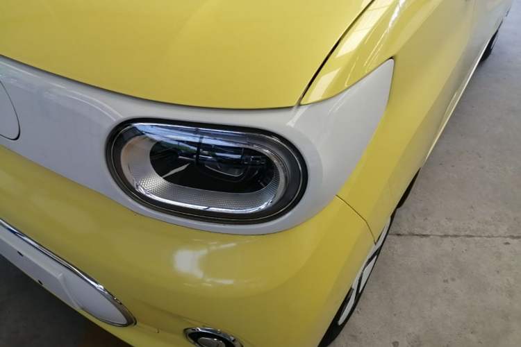 Used Wuling Hongguang MINIEV 2024 3rd Generation 215km Advanced Version Left Front Headlight