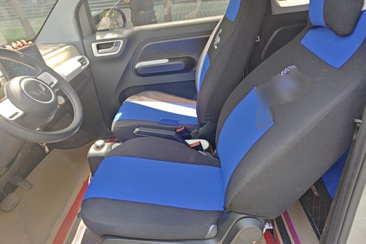 Used Wuling Hongguang MINIEV 2024 3rd Generation 215km Youth Edition Left Front Seat